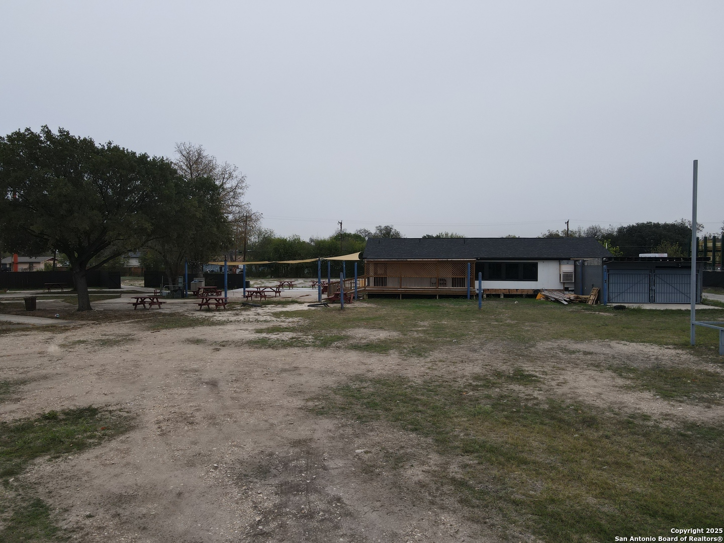 main property photo 10