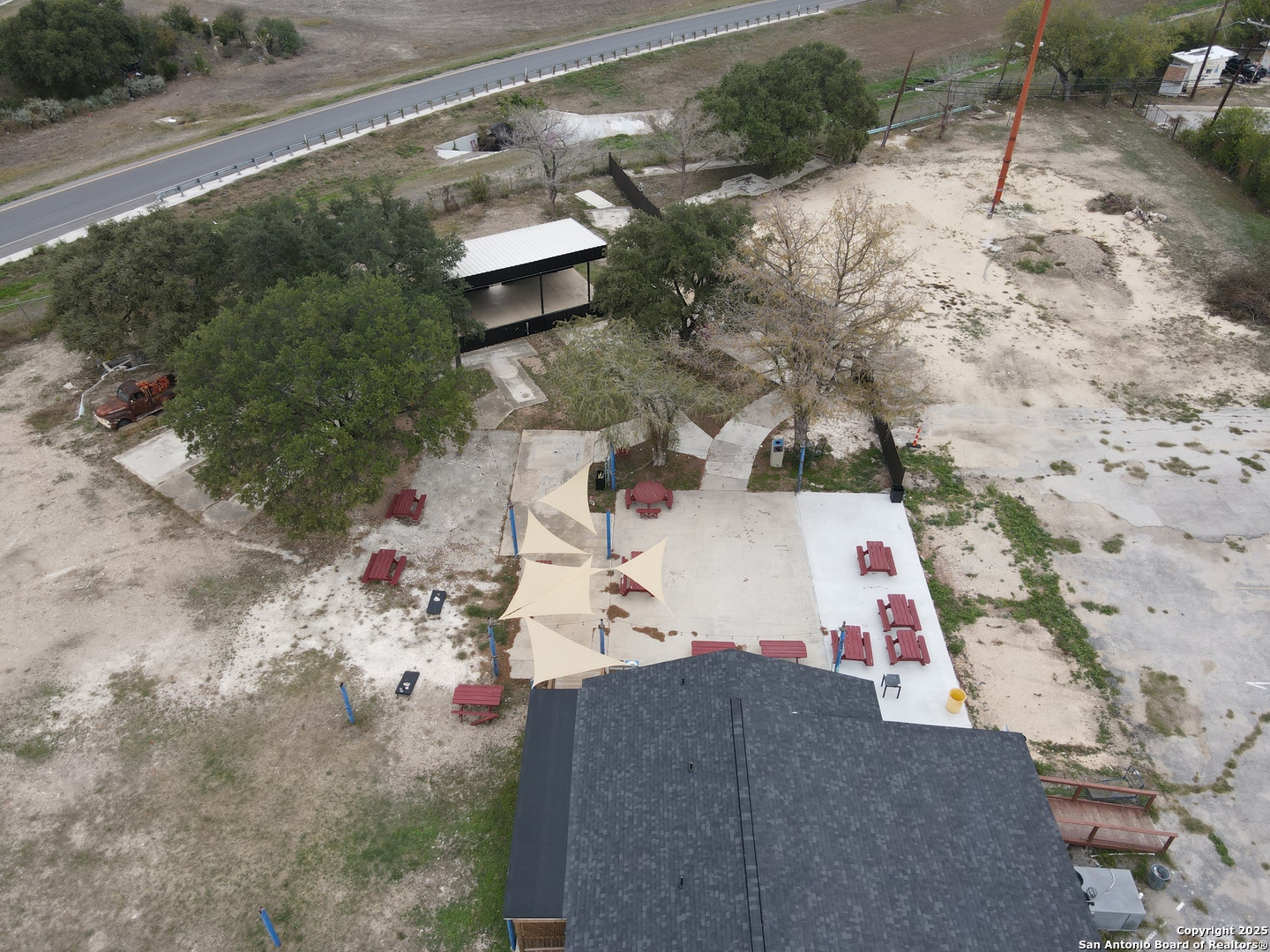 main property photo 29