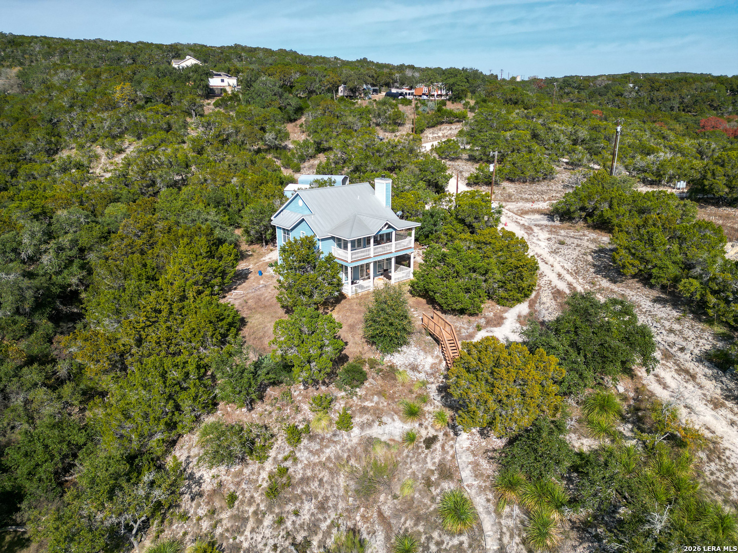 main property photo 10
