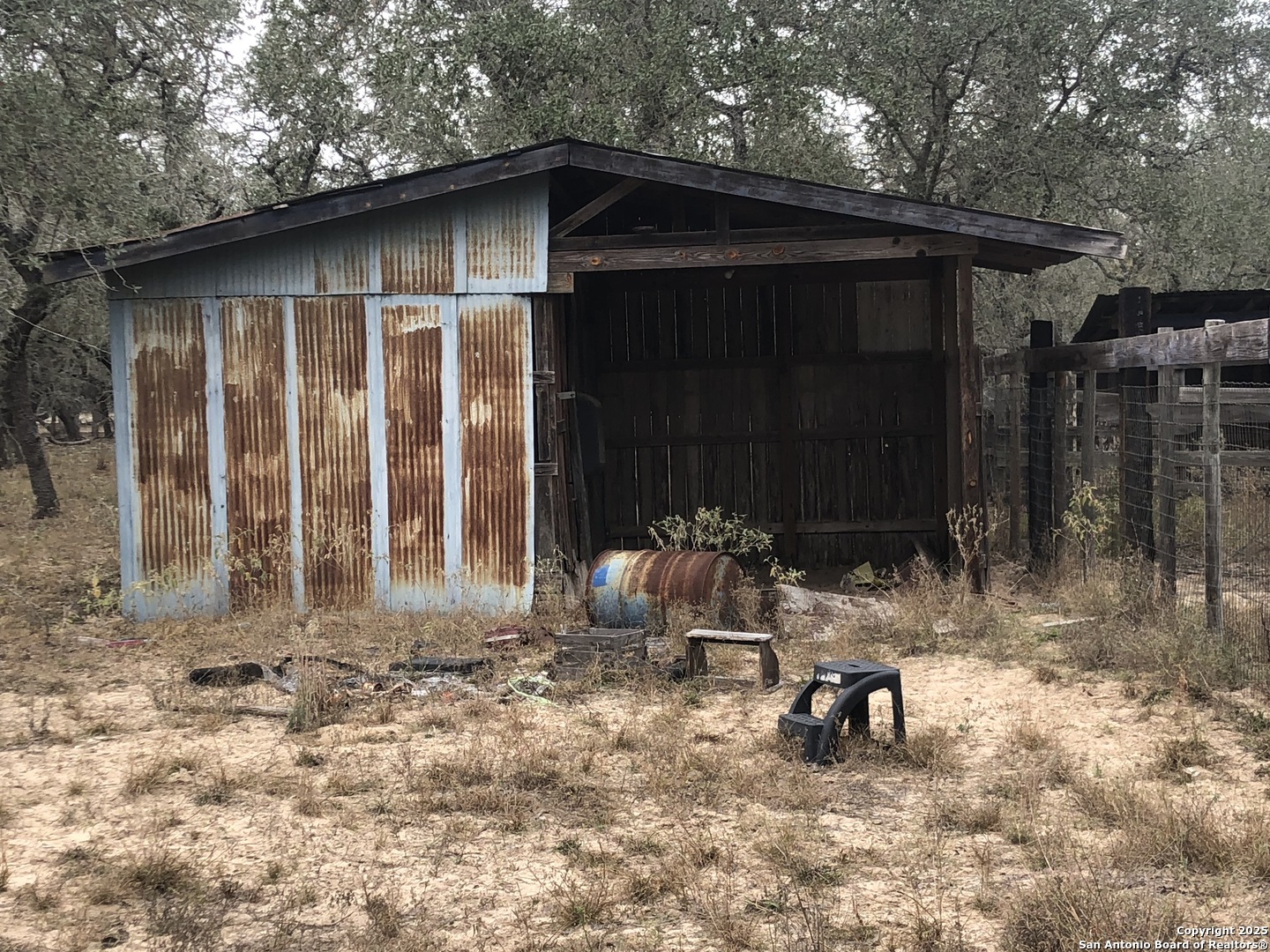 main property photo 16