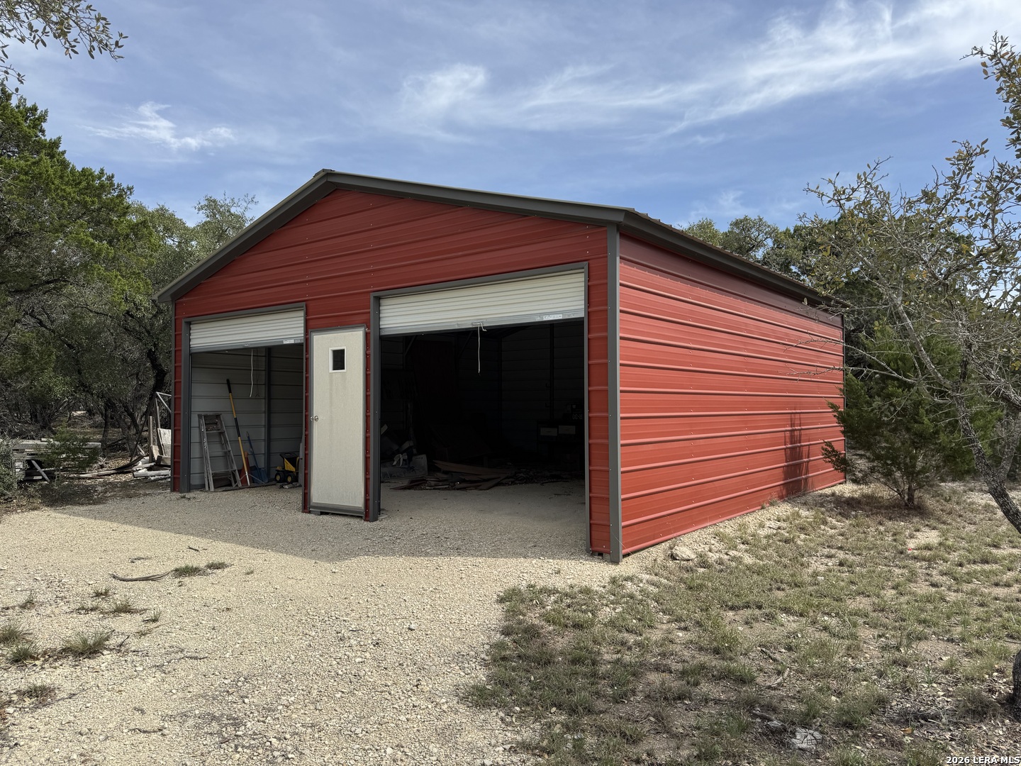main property photo 13