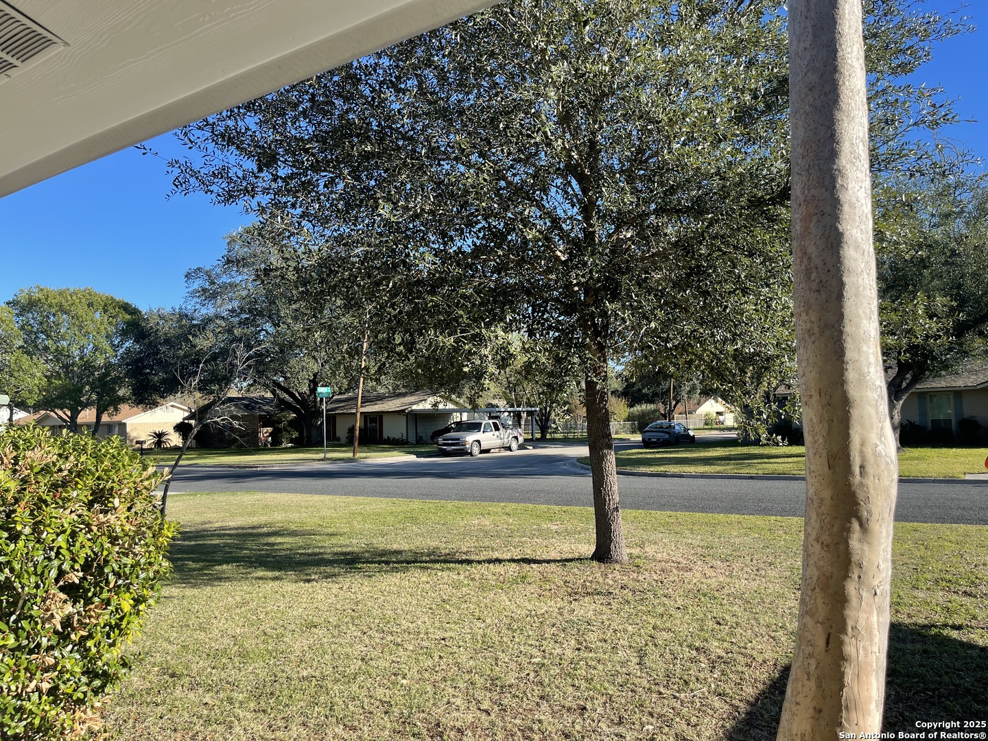 main property photo 23