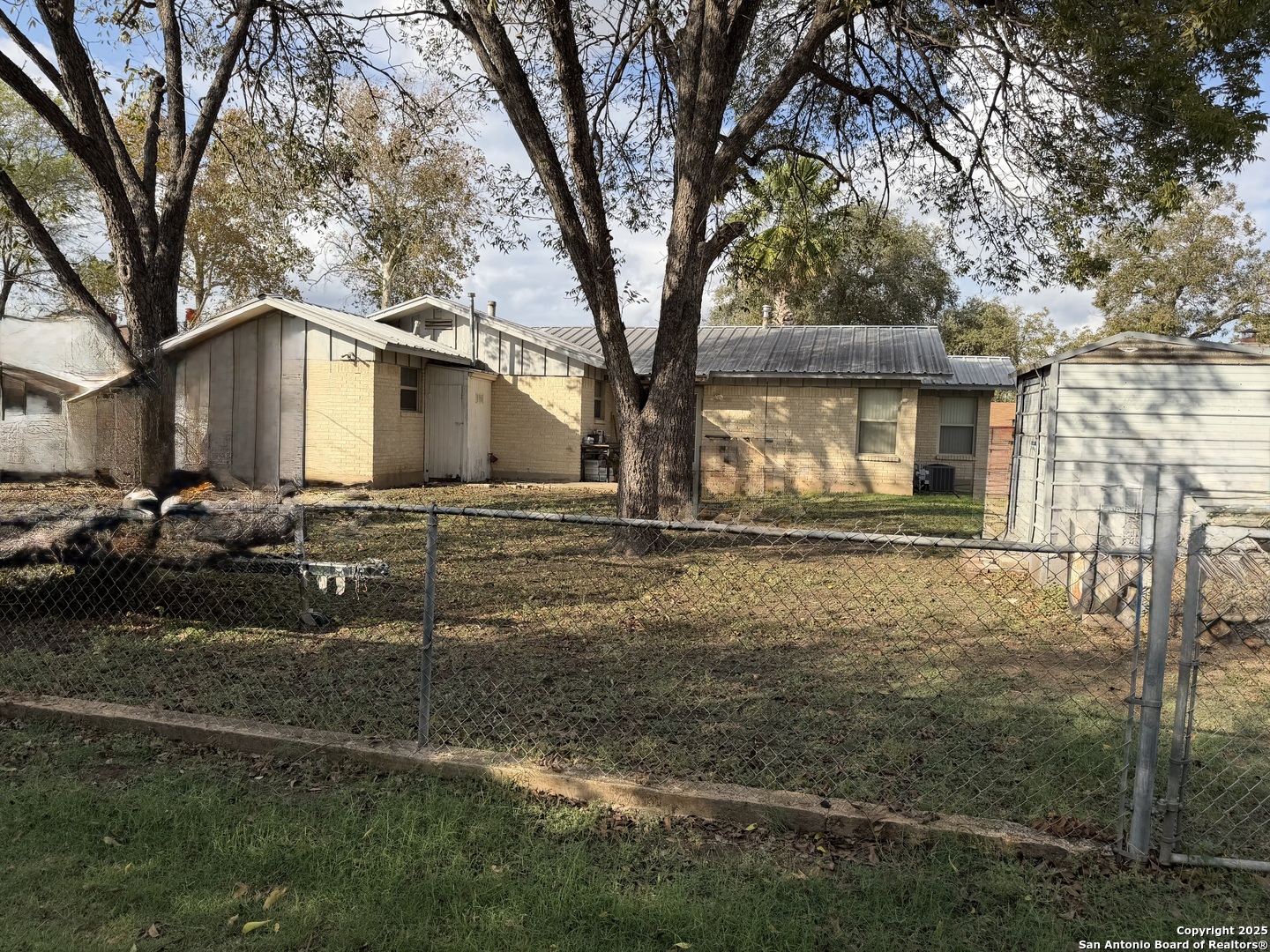 main property photo 20