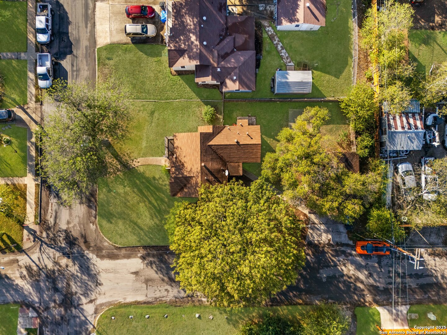 main property photo 23
