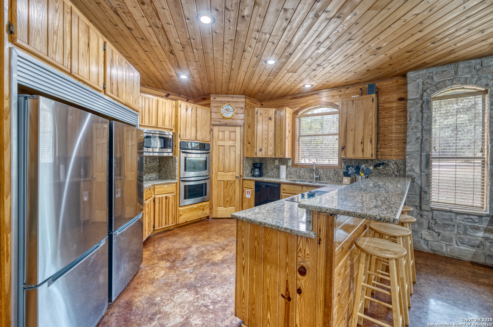 main property photo 10