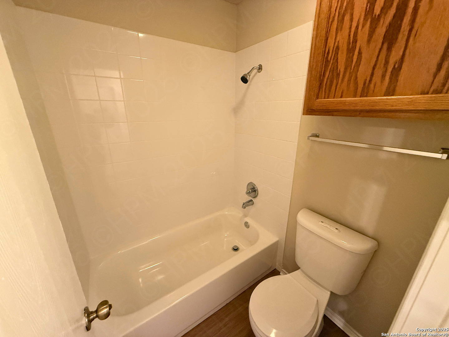 property viewer photo 12