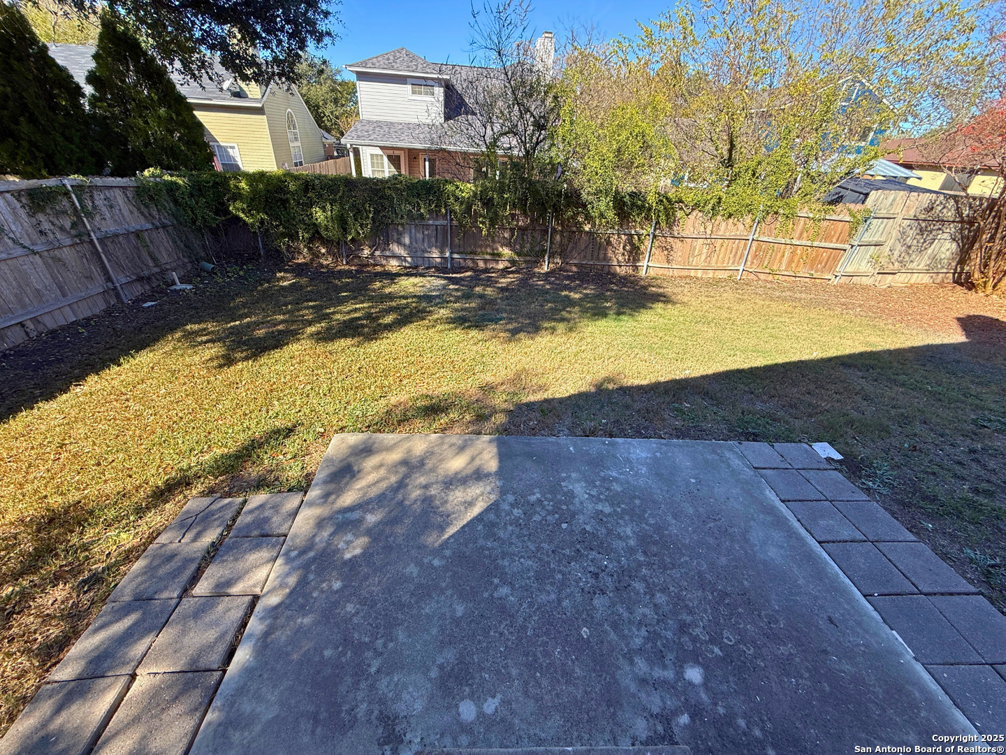 property viewer photo 18