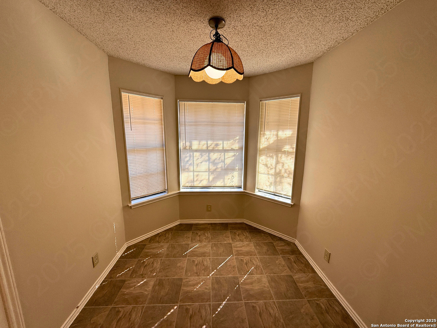 property viewer photo 8