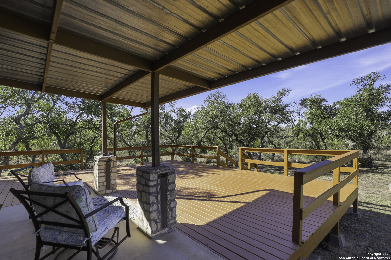 main property photo 12