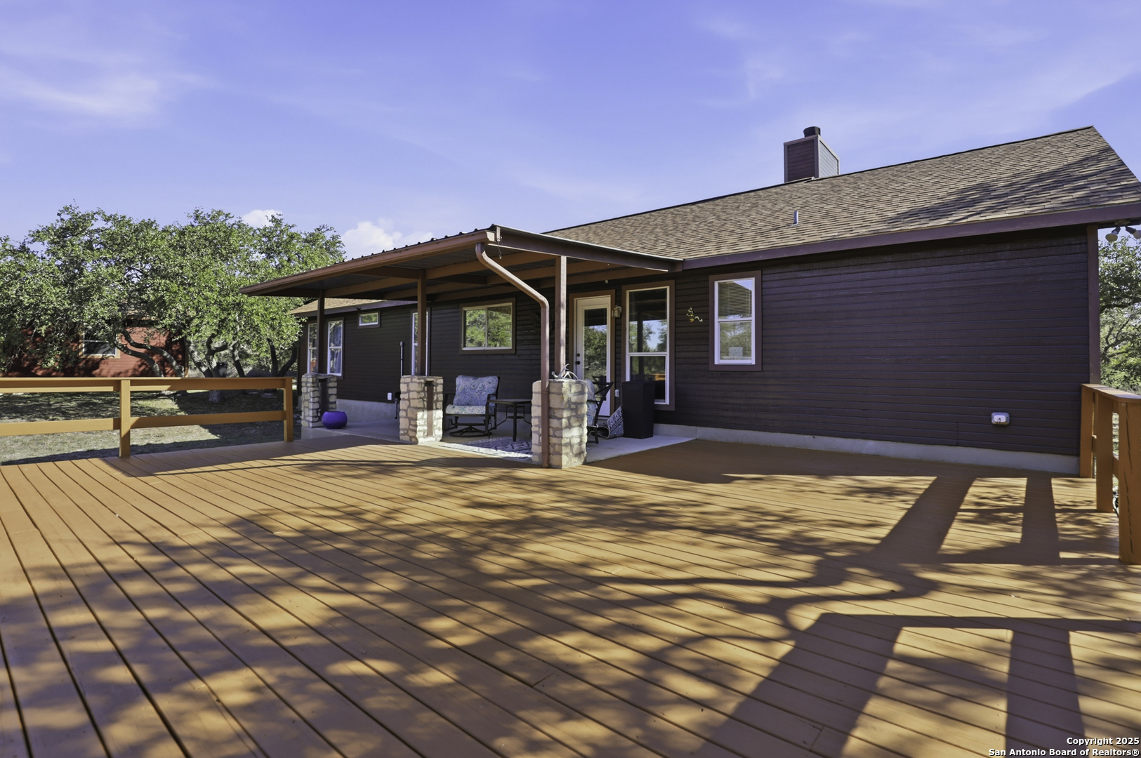 main property photo 23