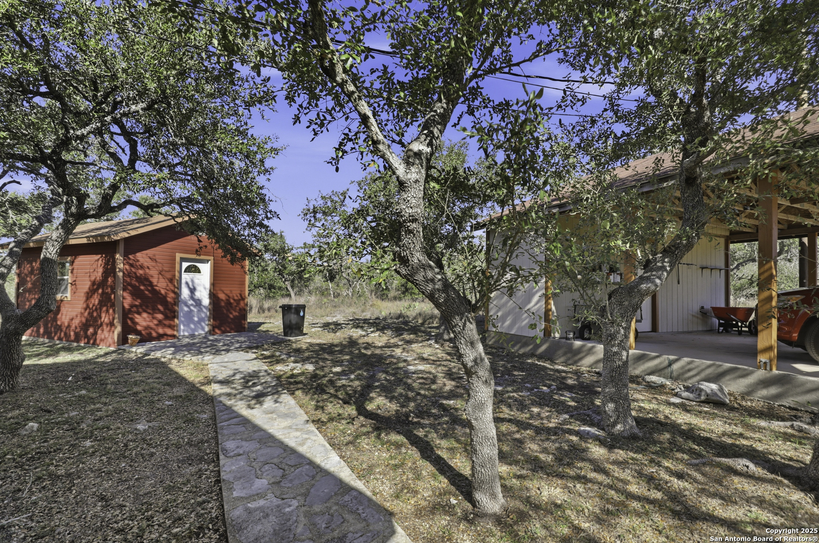 main property photo 24