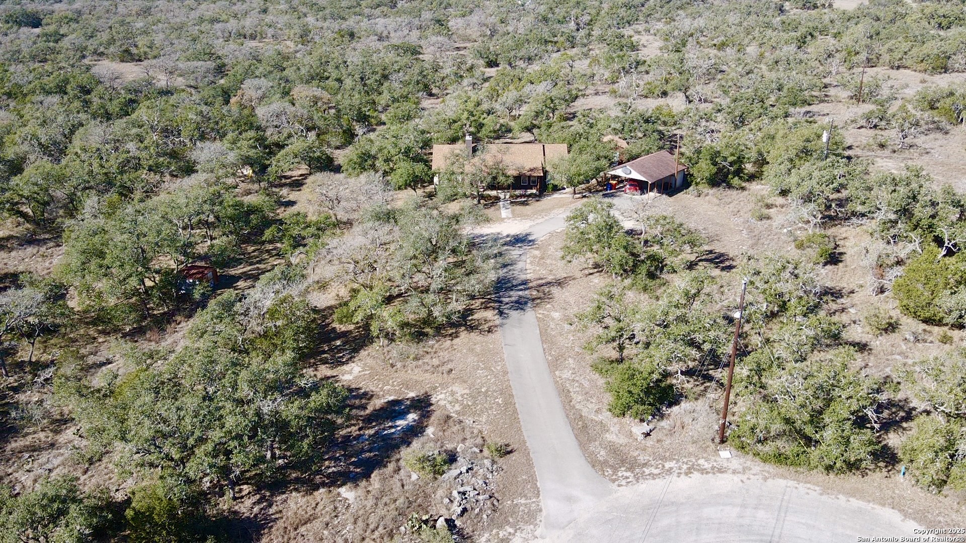 main property photo 30