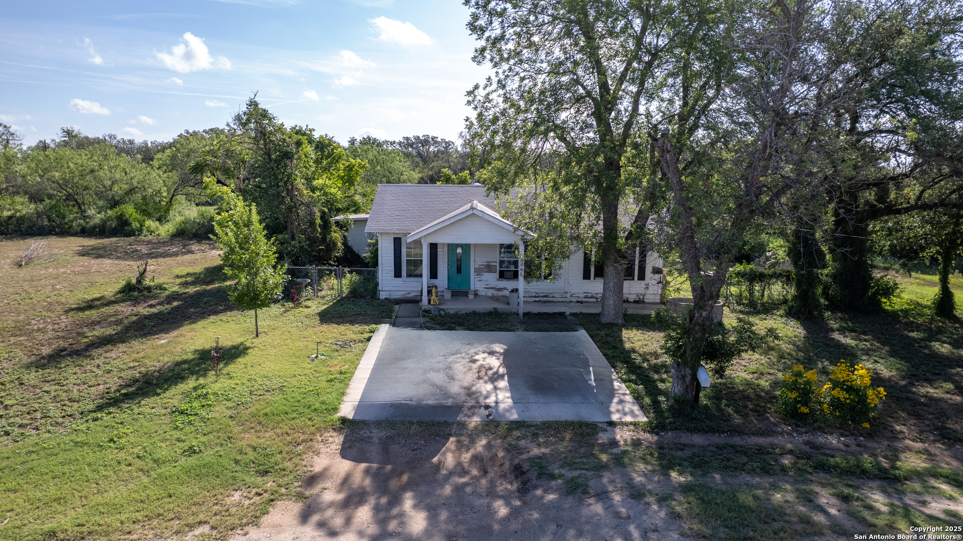 main property photo 18