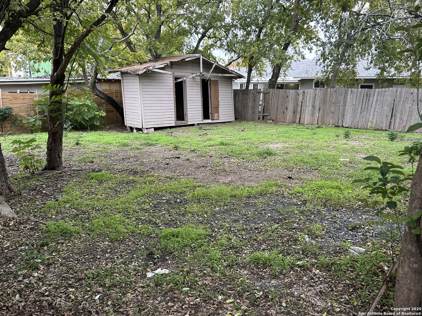main property photo 12