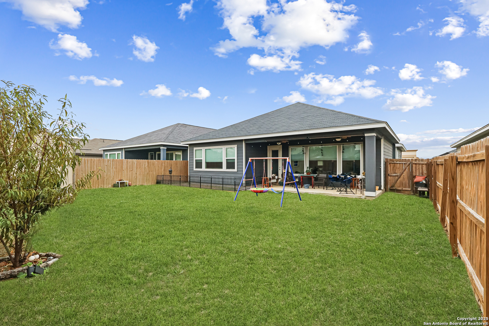 main property photo 15