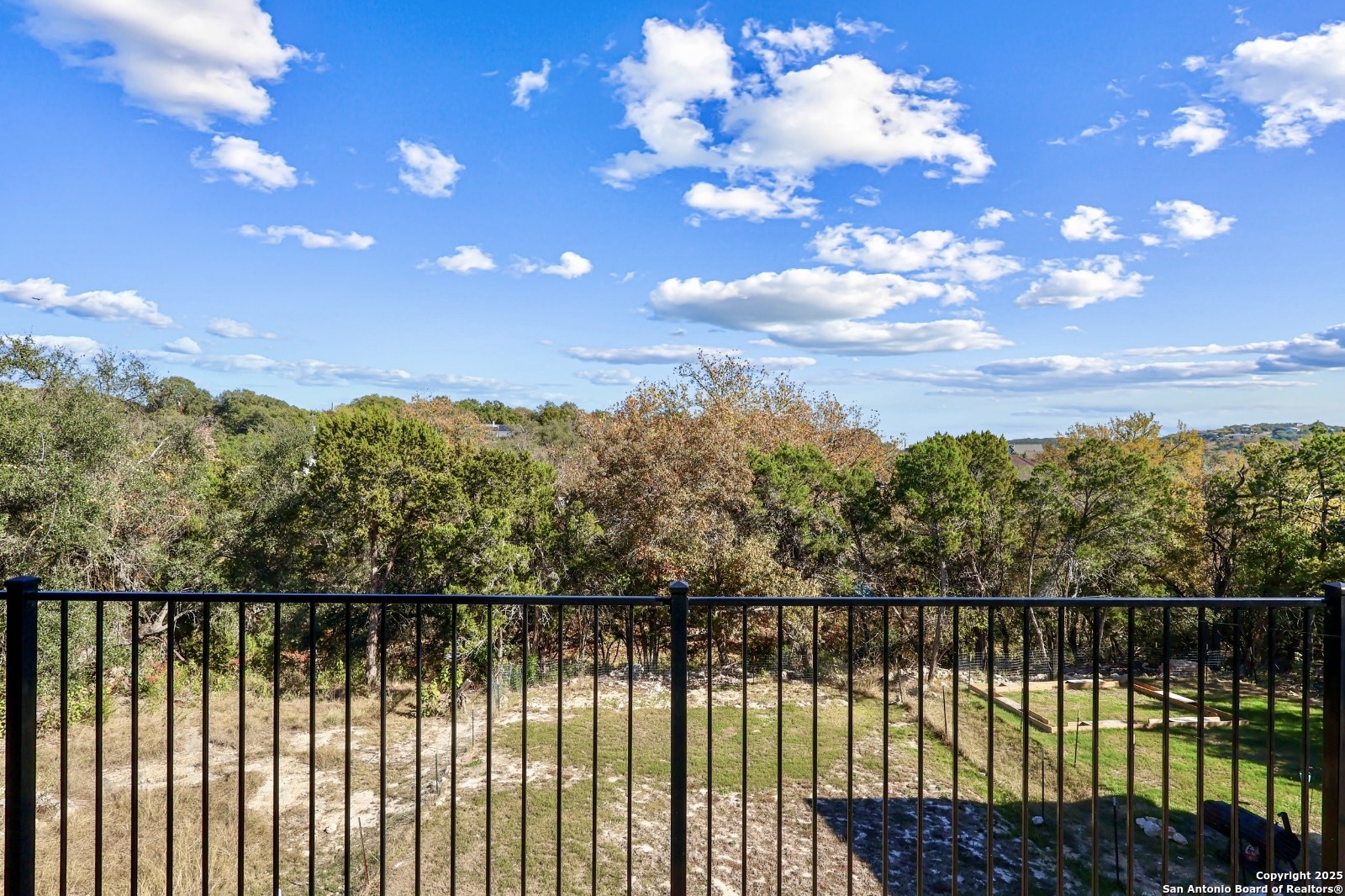 main property photo 23