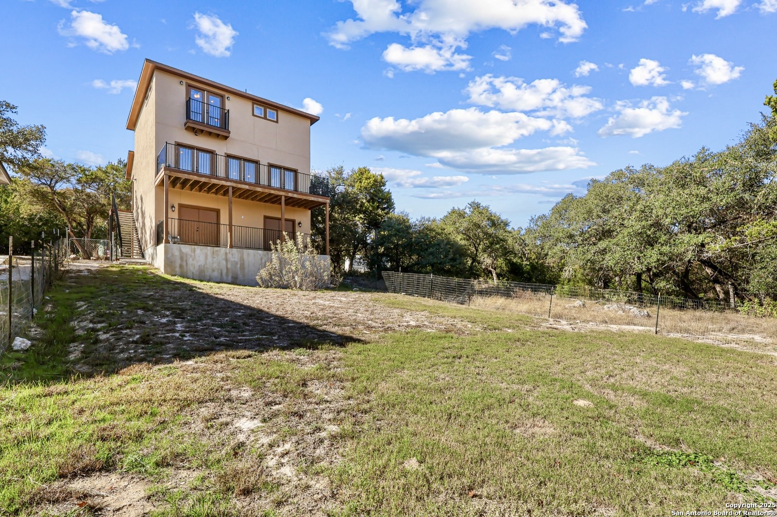main property photo 26