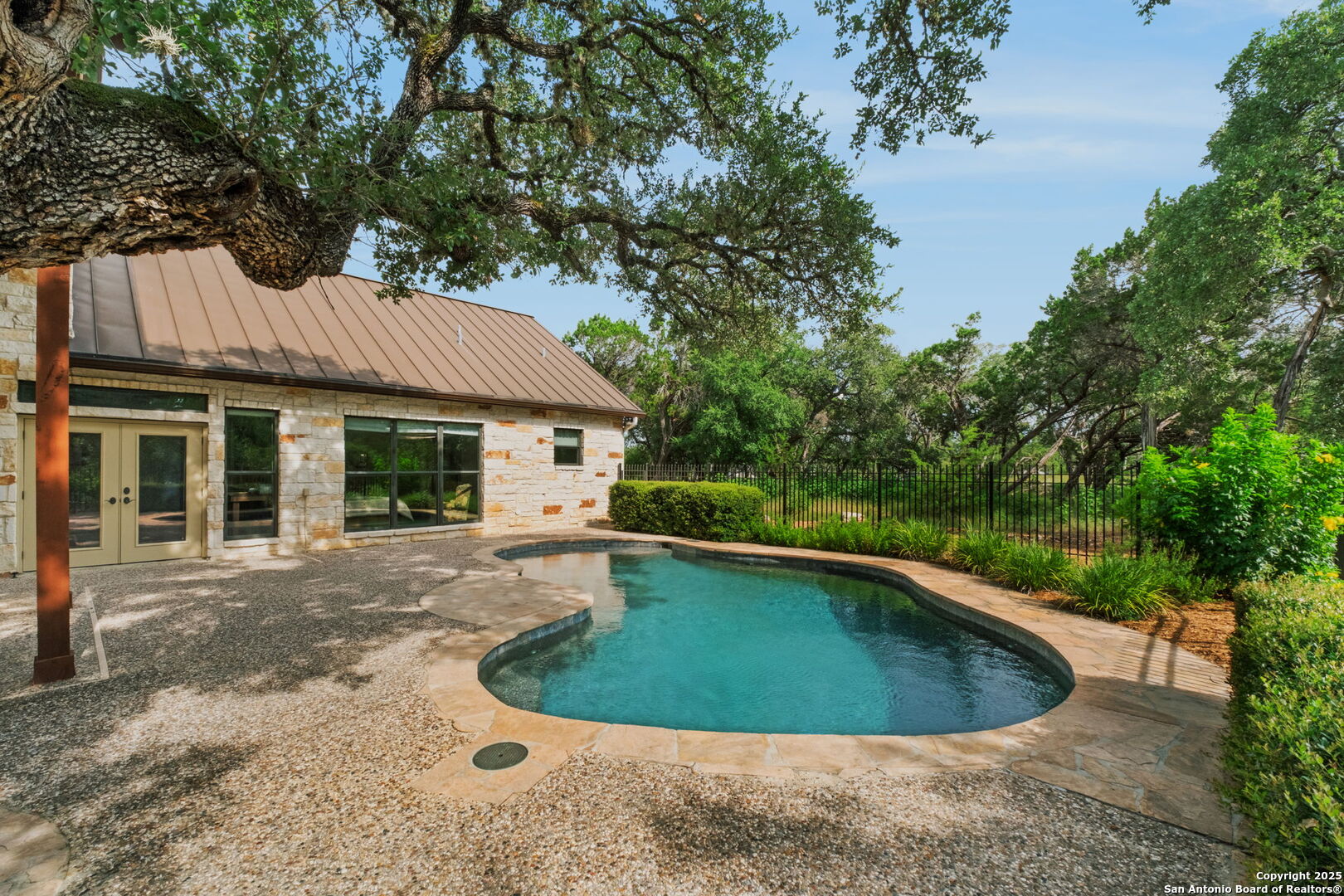 main property photo 49