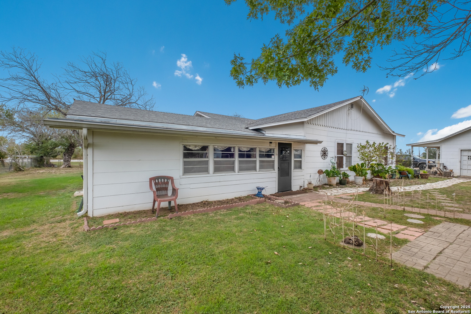 main property photo 20