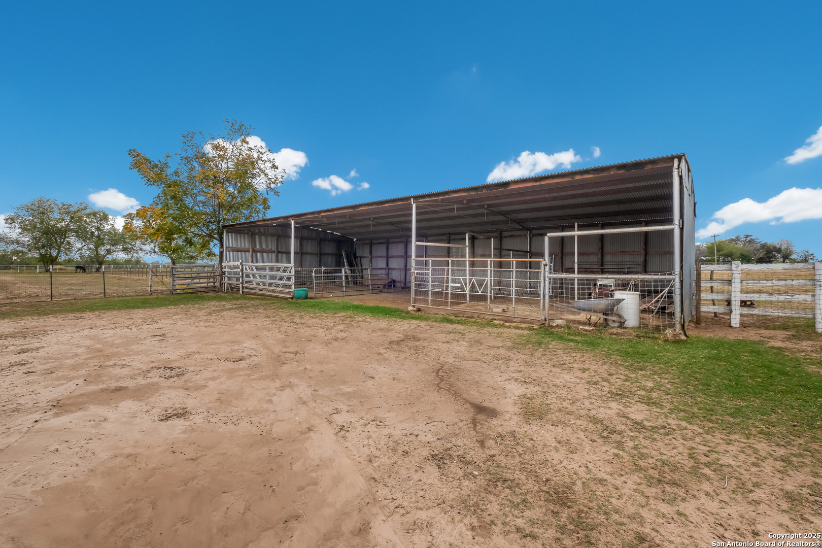 main property photo 22