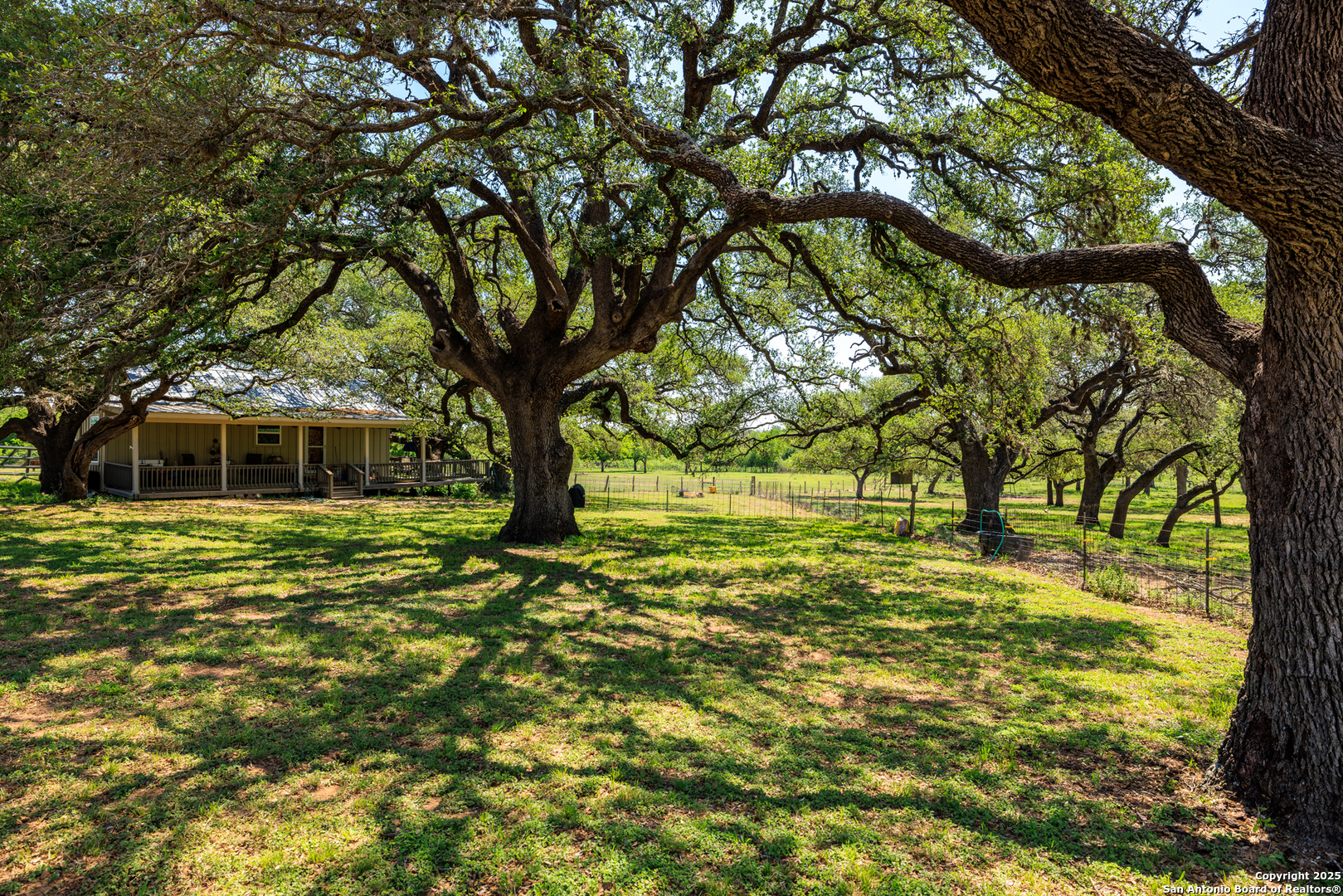 main property photo 9