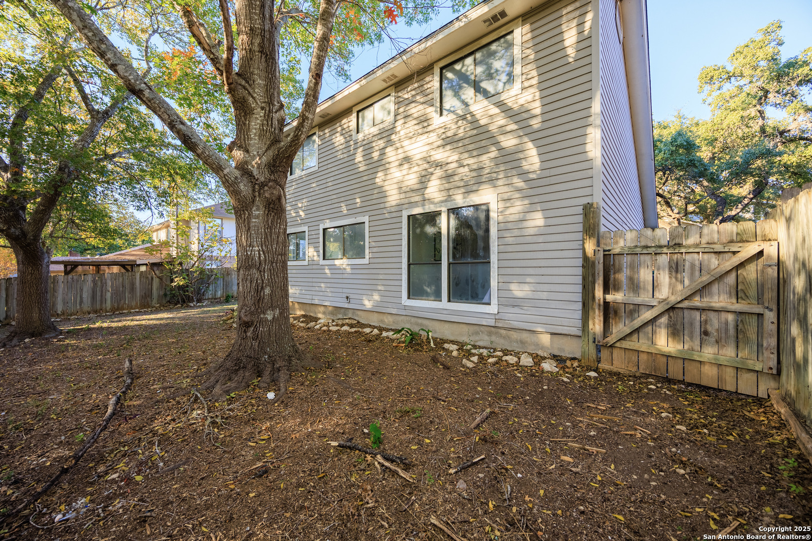 main property photo 27
