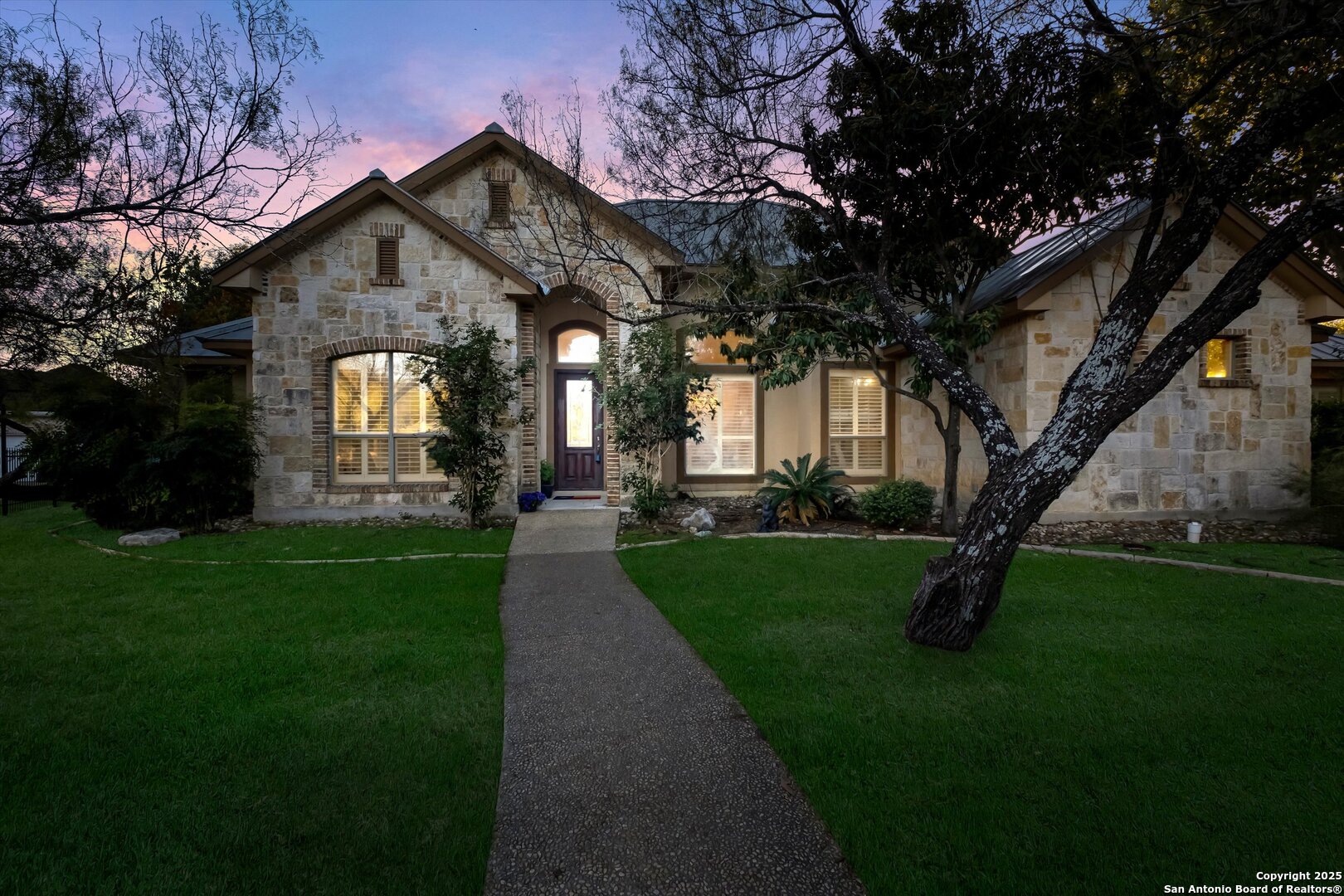 main property photo 30