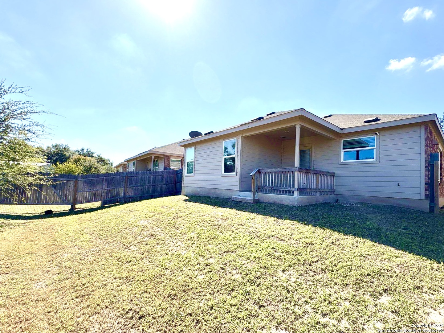 main property photo 13