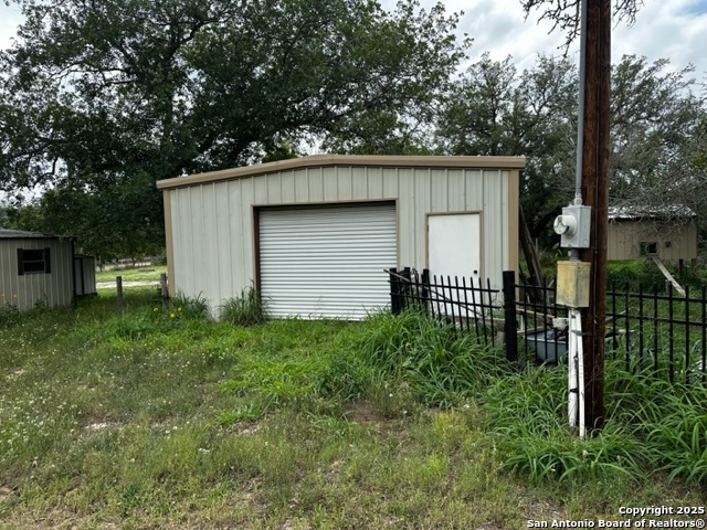 main property photo 6