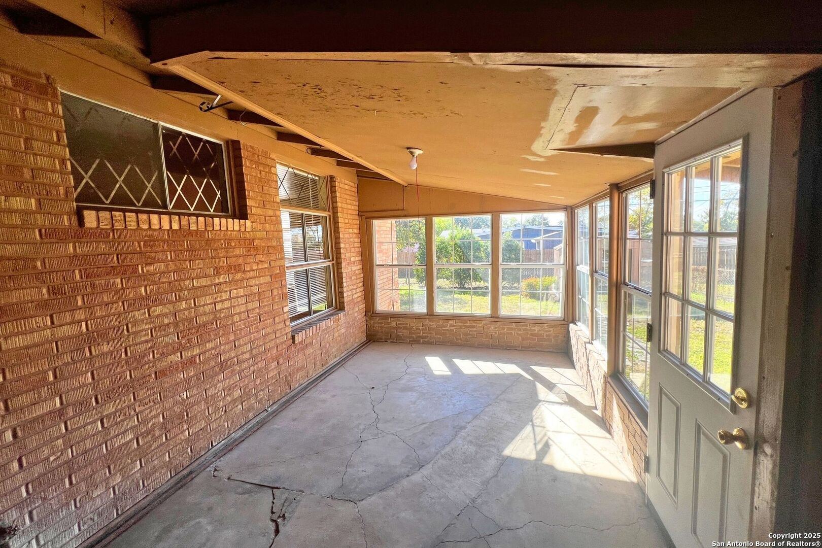 main property photo 19