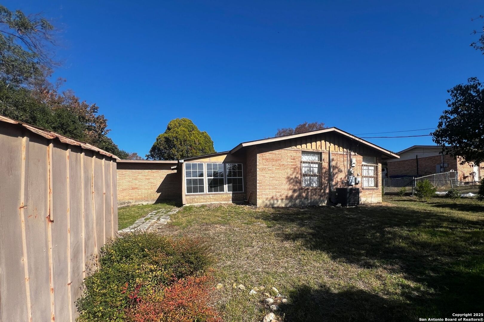main property photo 22