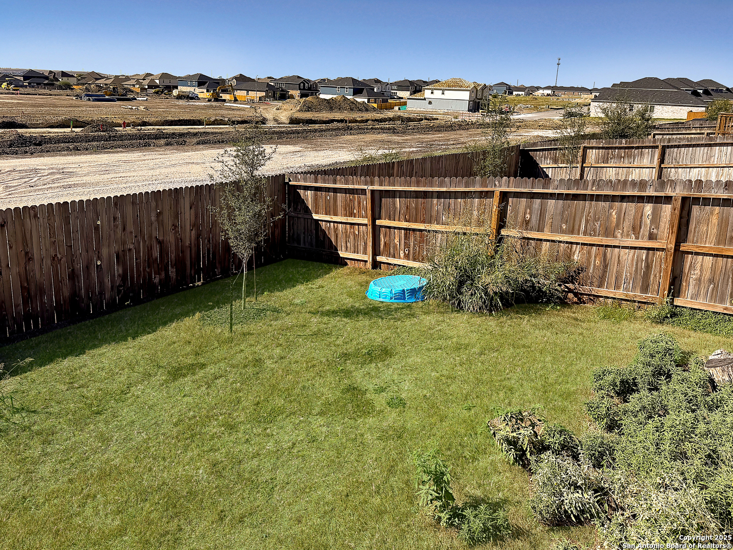 main property photo 15