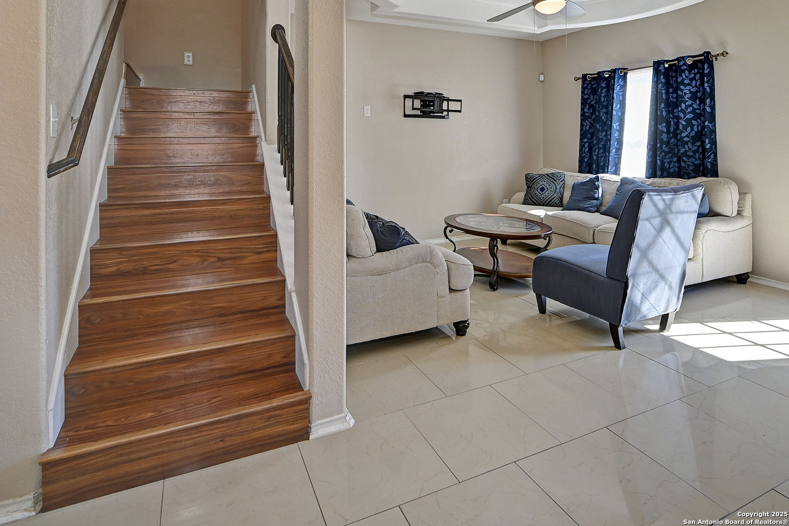 property viewer photo 10