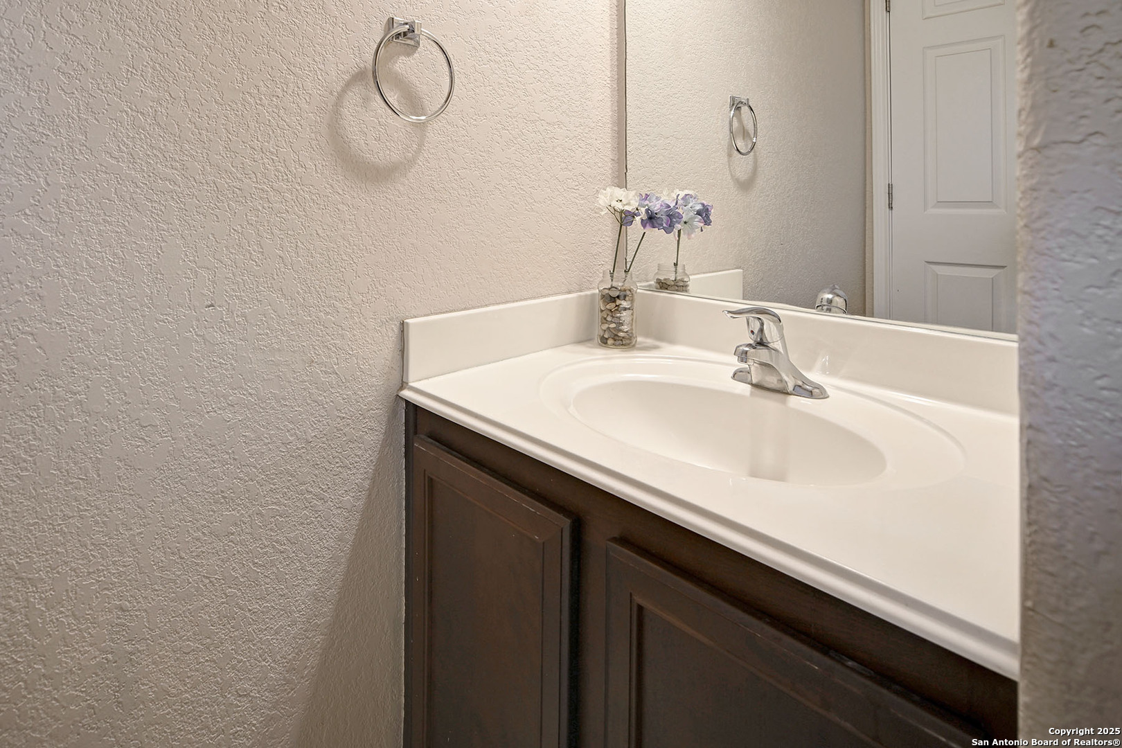 property viewer photo 6