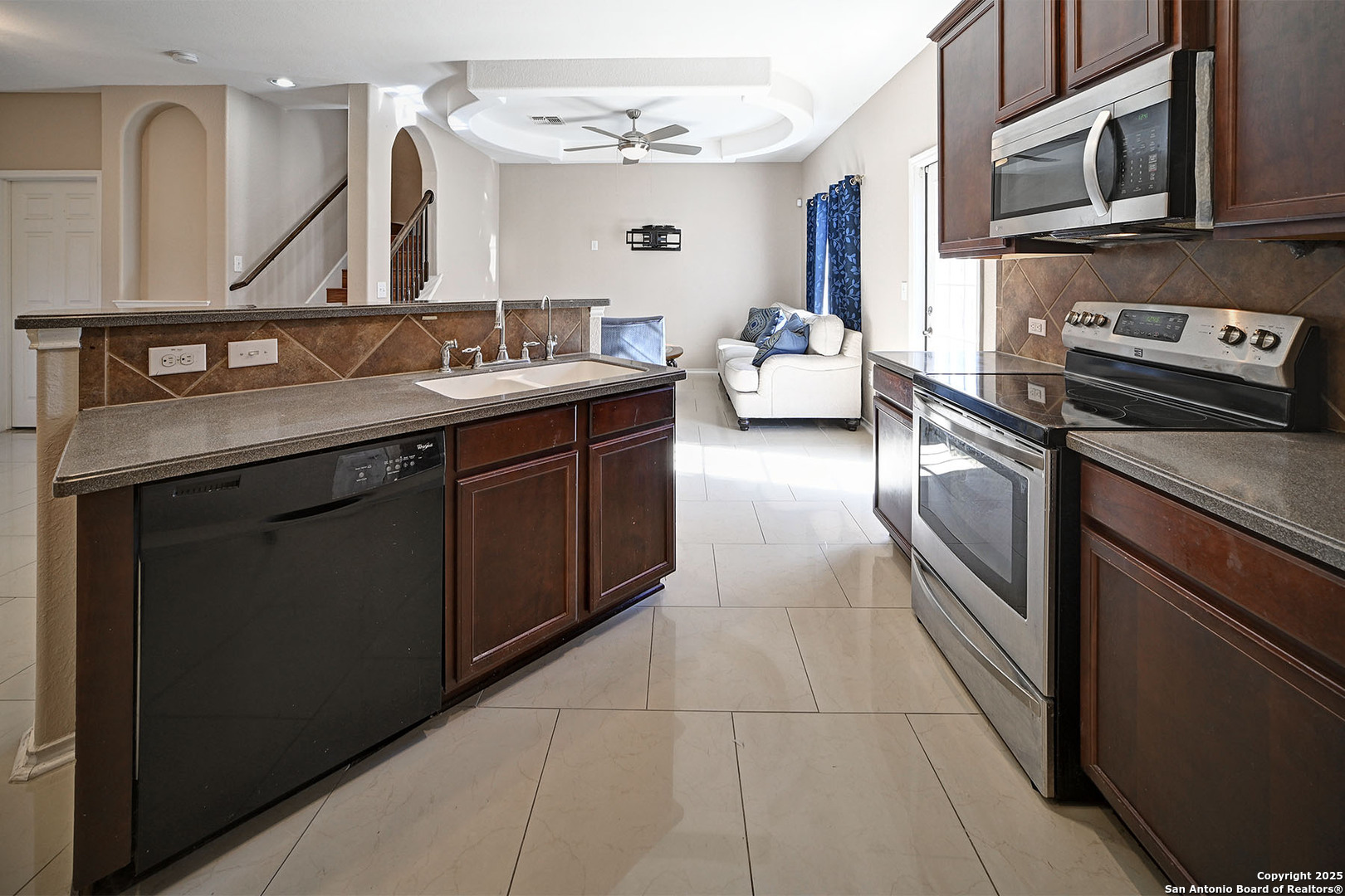 property viewer photo 8