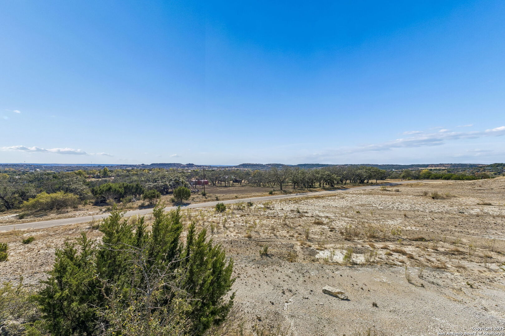 main property photo 13