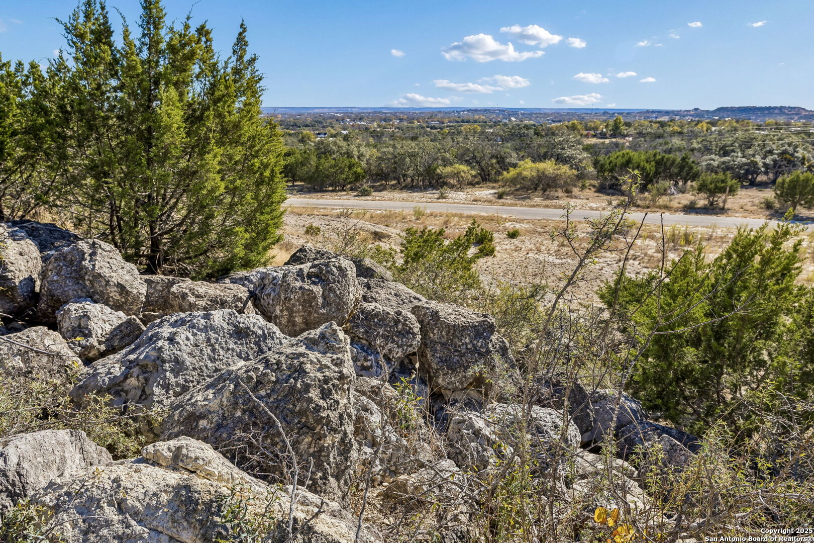 main property photo 14