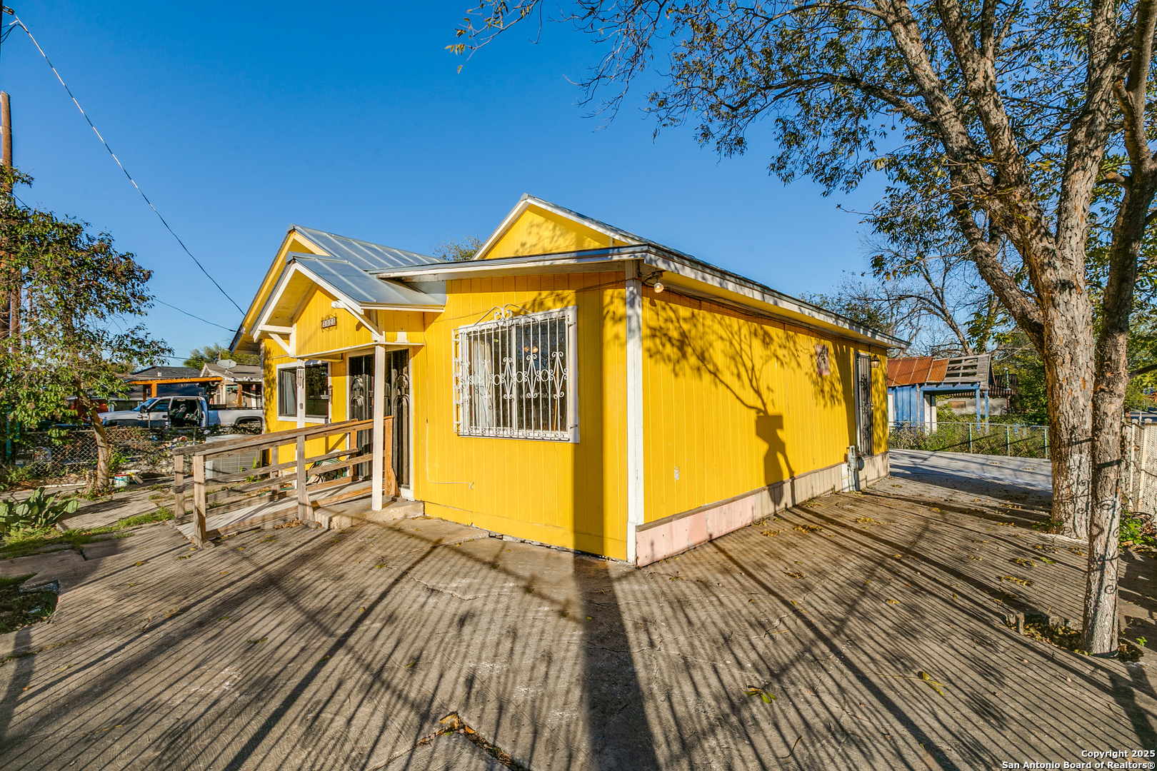 main property photo 2