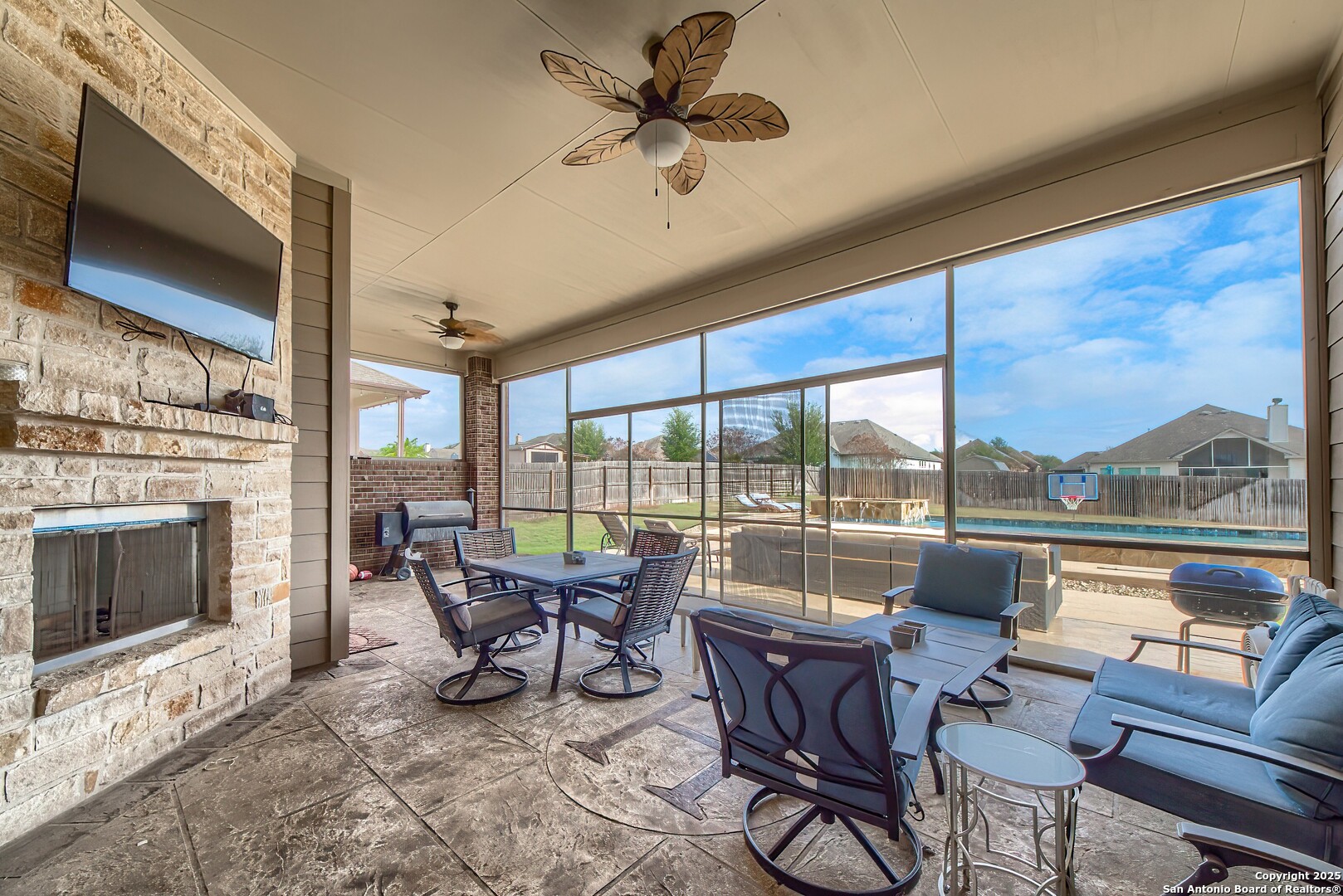 main property photo 27