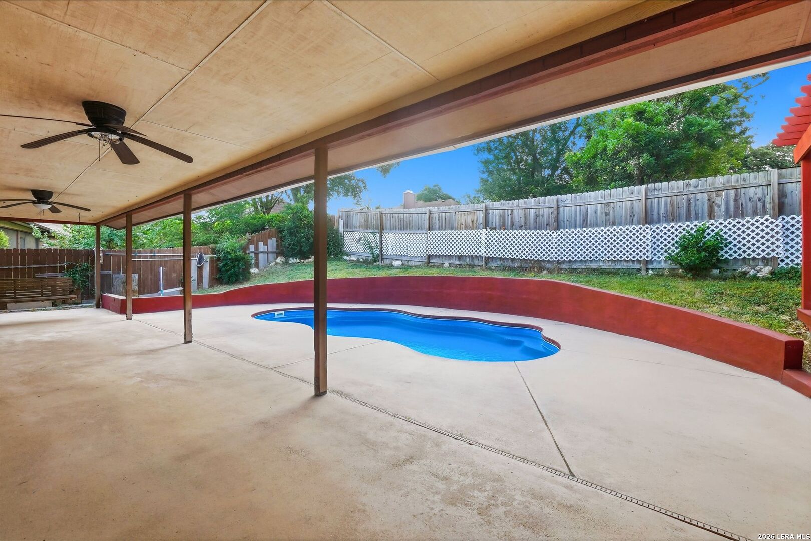 main property photo 22