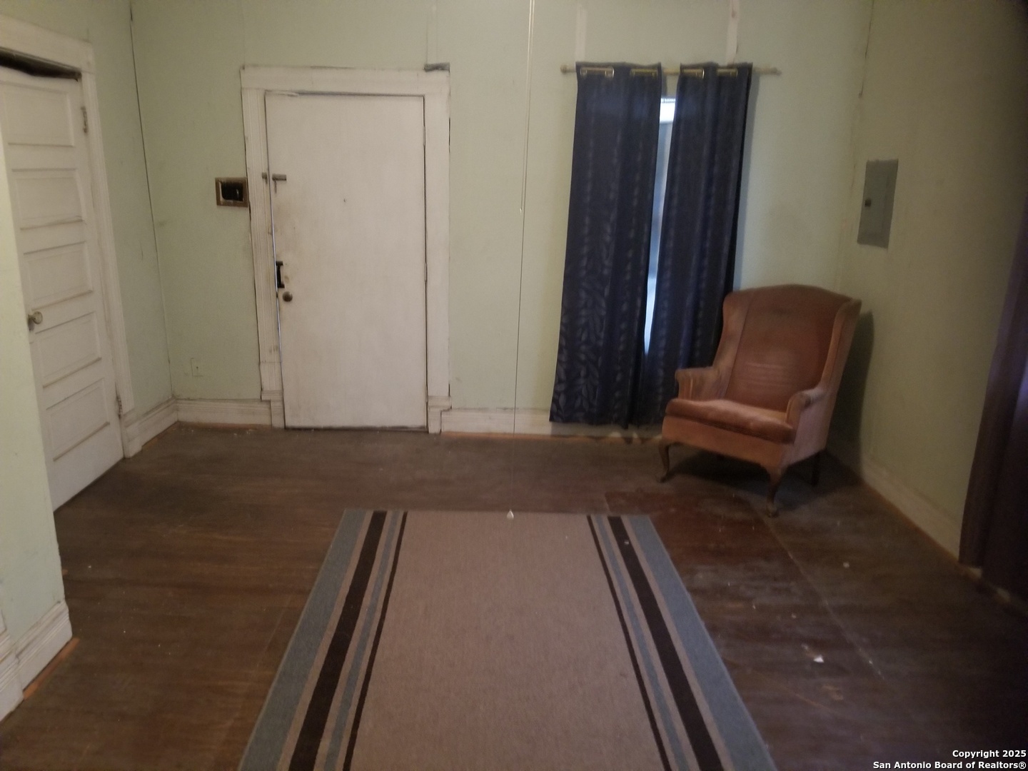 main property photo 17