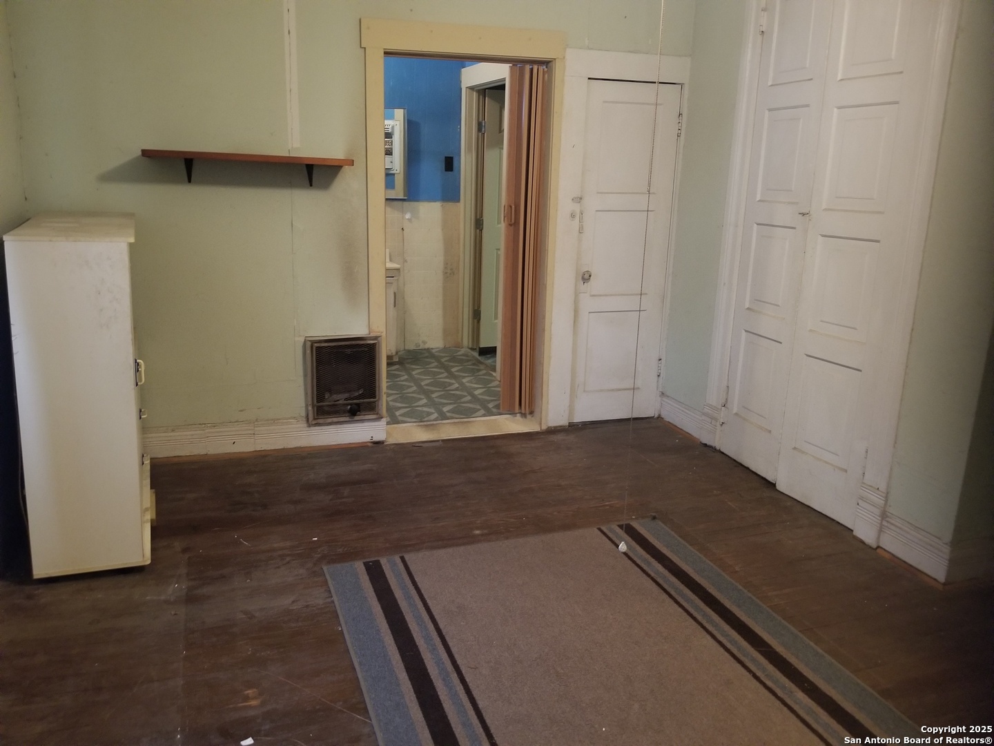 main property photo 18