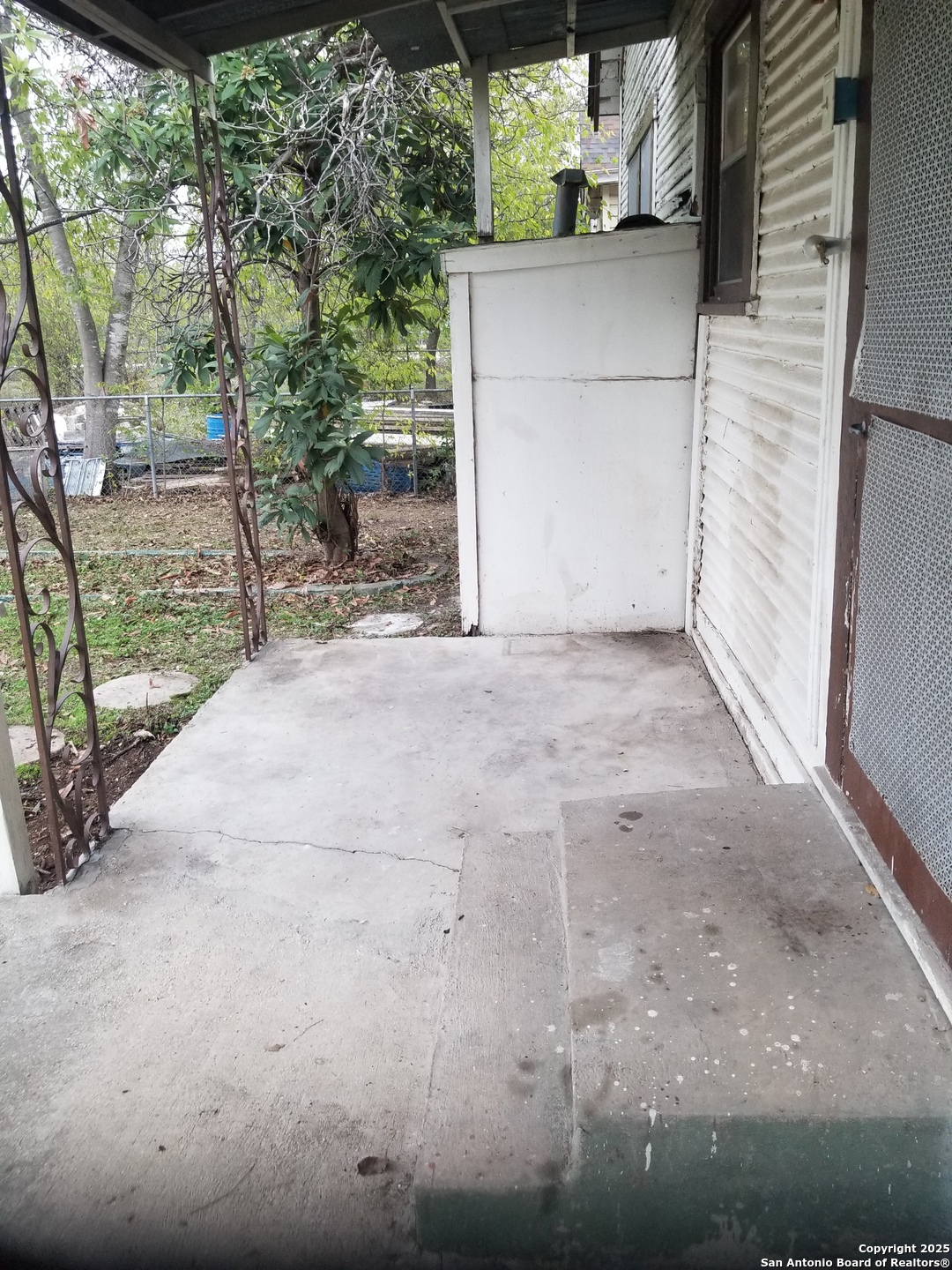main property photo 22