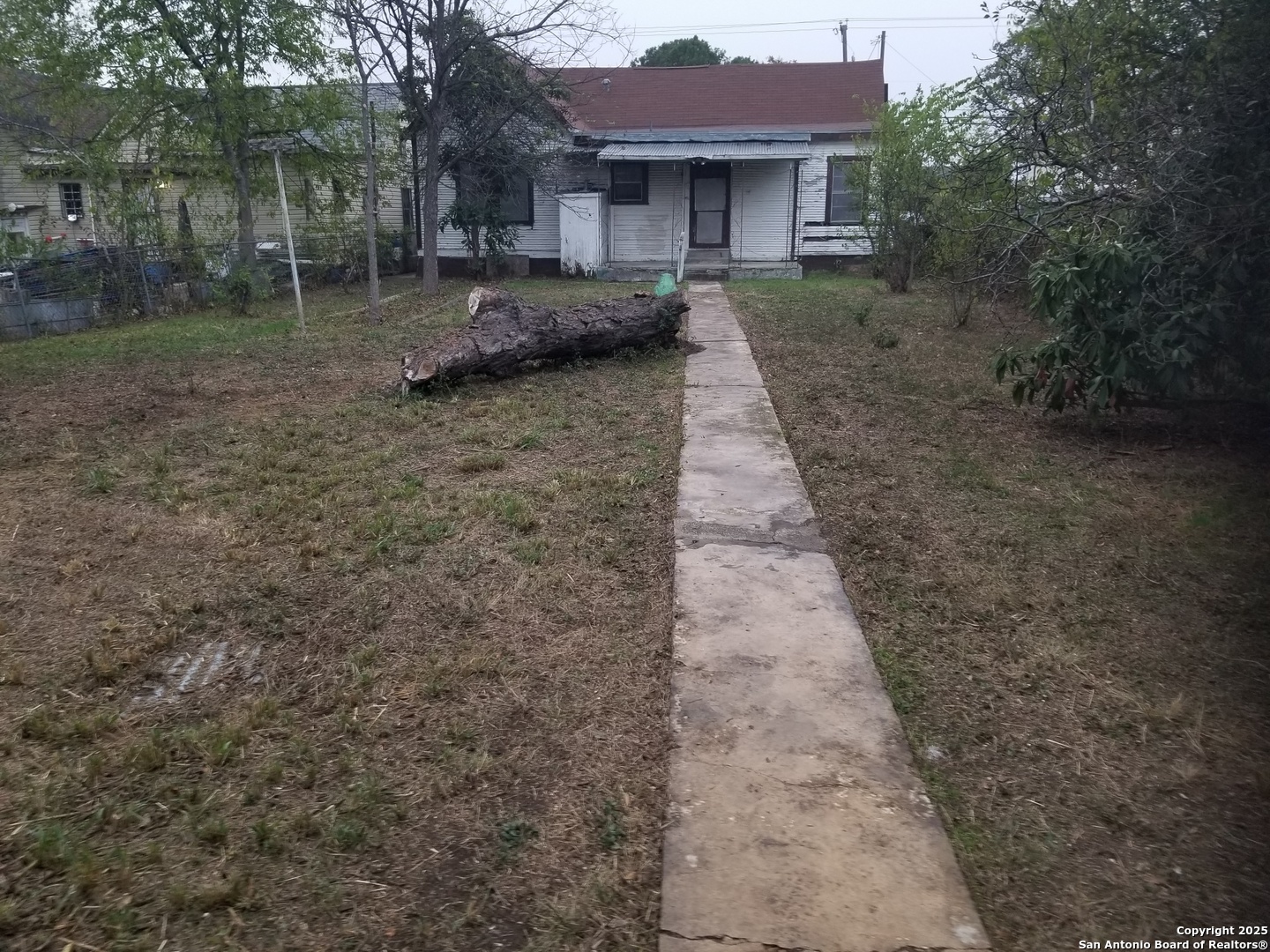 main property photo 25
