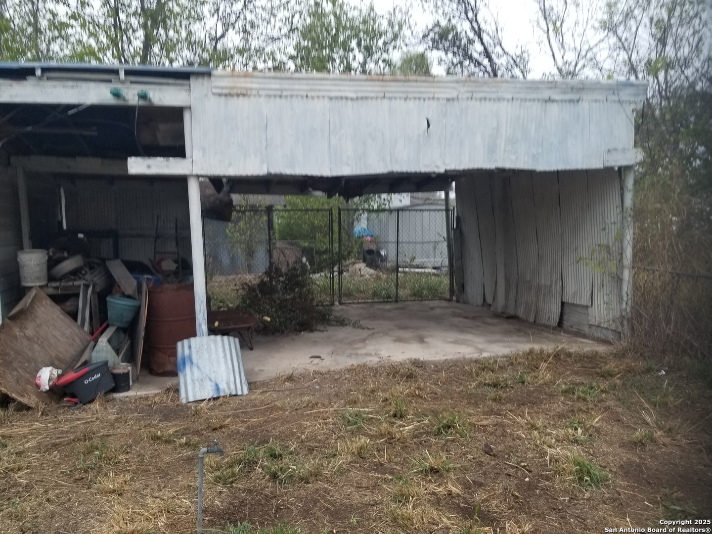 main property photo 27