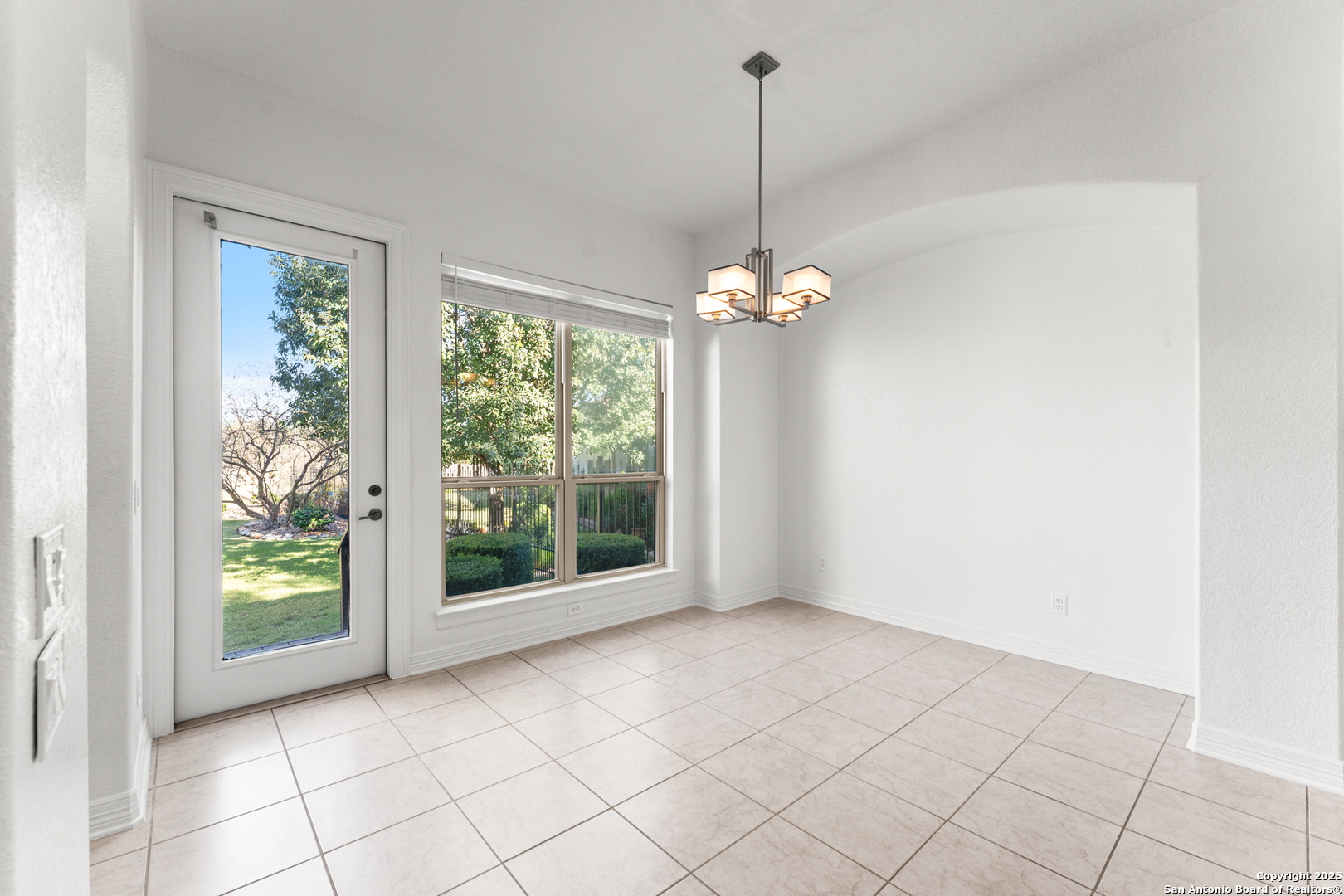 property viewer photo 11