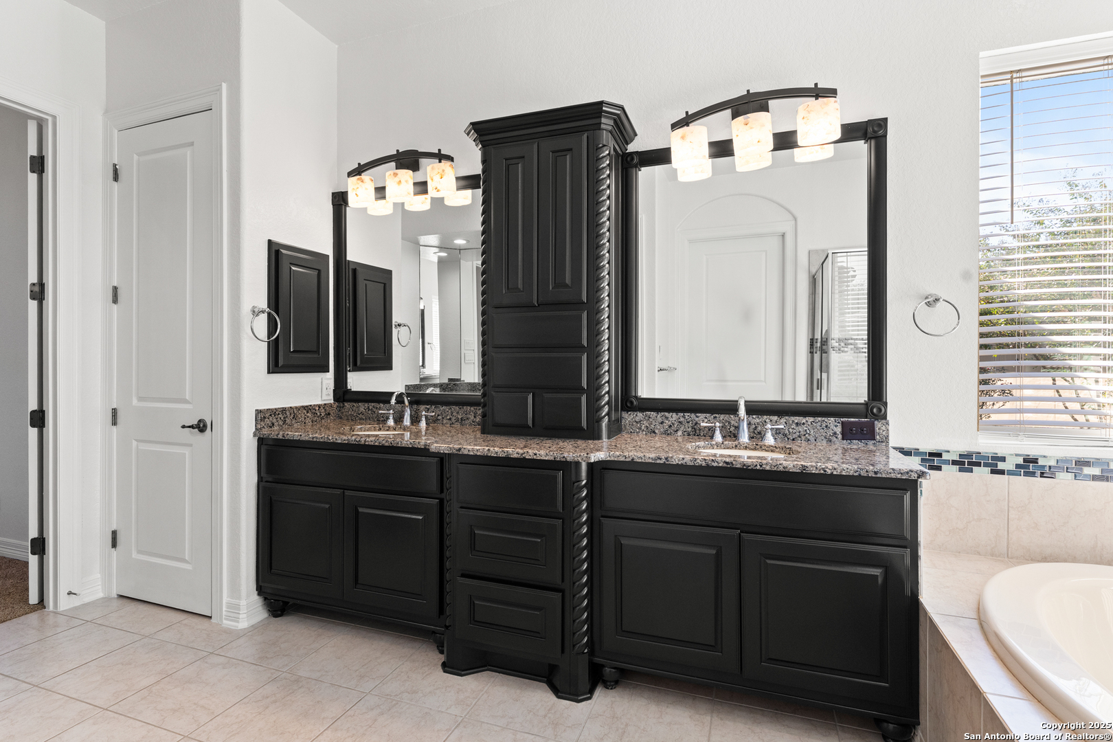property viewer photo 14