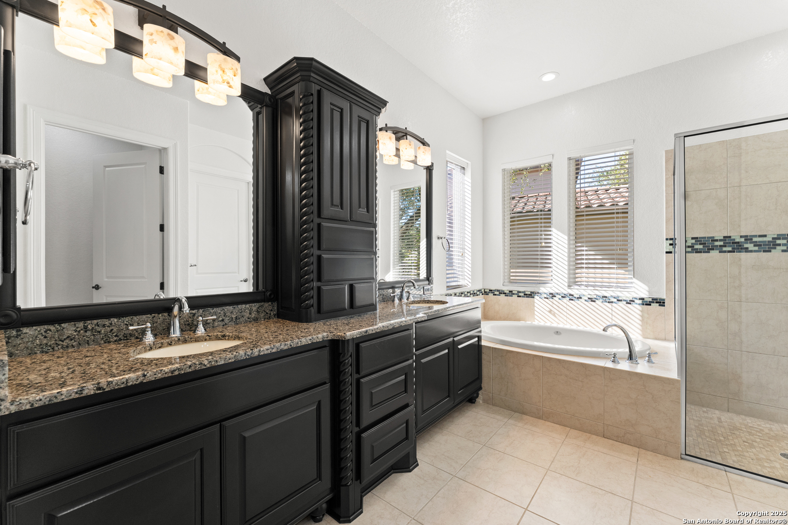 property viewer photo 15
