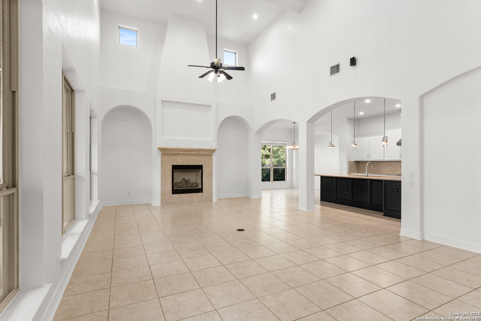 property viewer photo 3