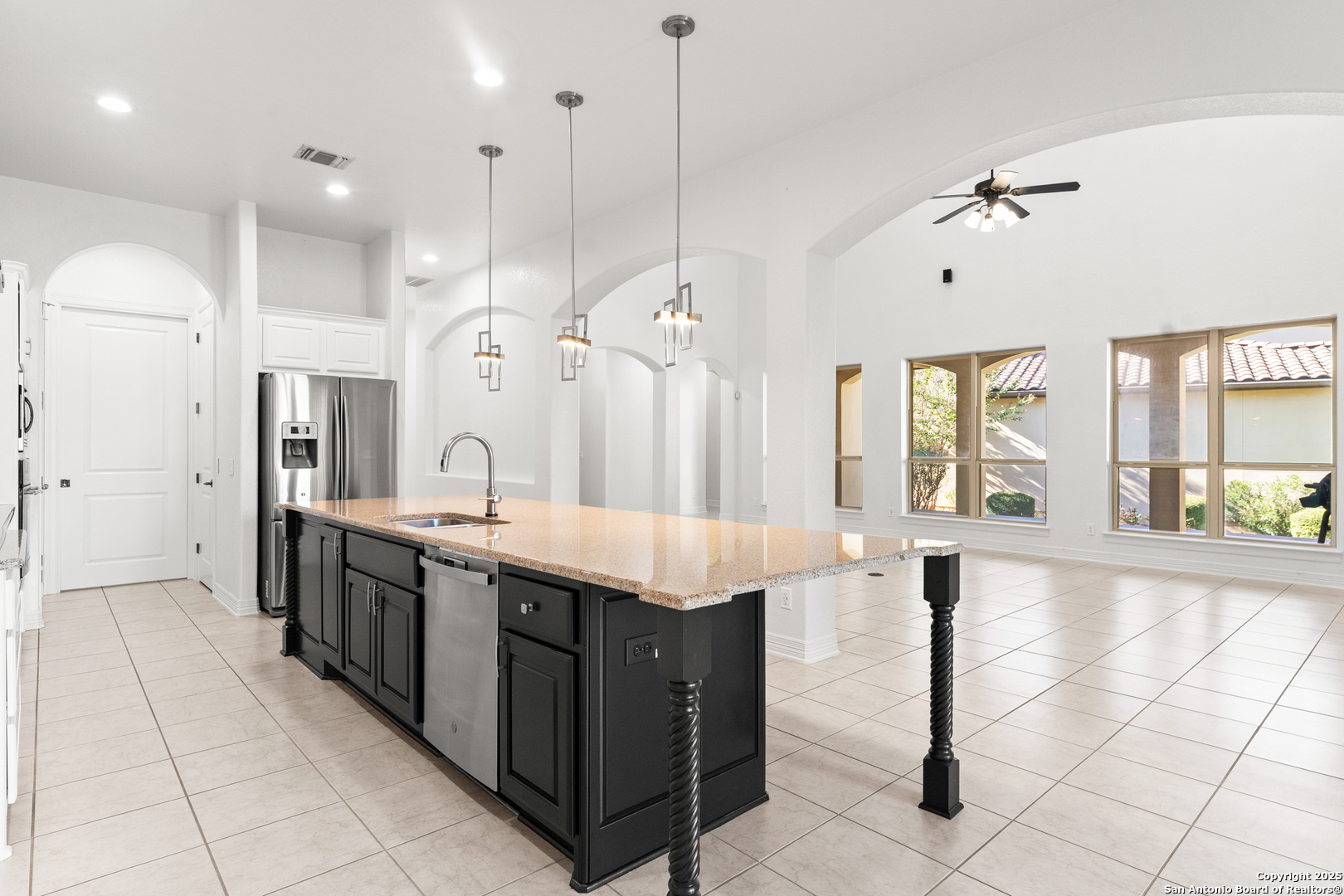 property viewer photo 7